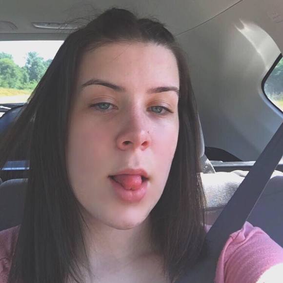 Meet your Posher, Danielle - Picture 1 of 1